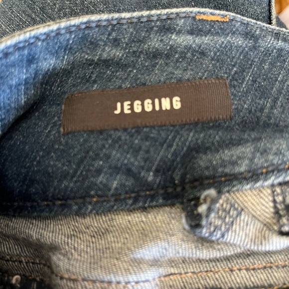 Torrid Distressed Blue Jeans Jegging - Picture 8 of 8